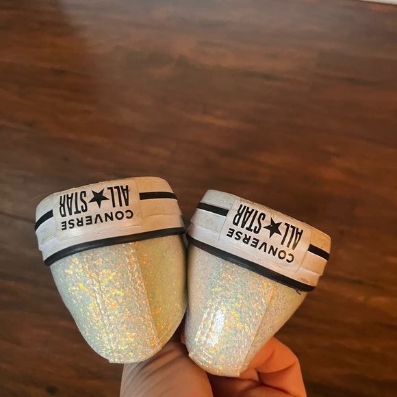 Converse Ivory White Iridescent Glitter Low Top Sneakers-Size 3 - Picture 5 of 9